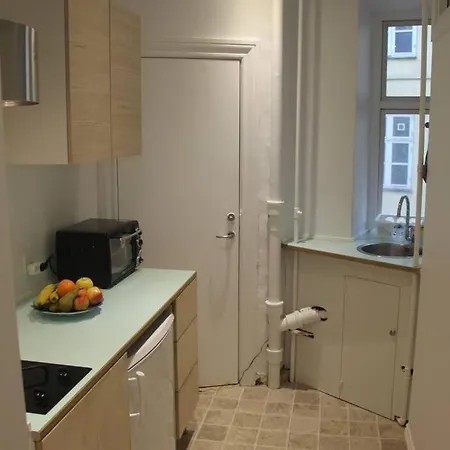 Apartment Central Near The Lakes. *