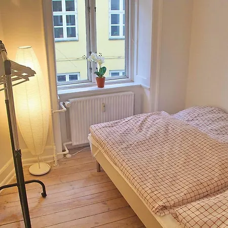 Central Near The Lakes. Apartment Copenhagen